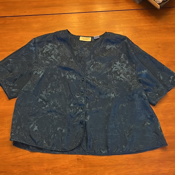 Victoria’s Secret teal pajama set. Women’s M. Gently used. Silky material. - Picture 2 of 5